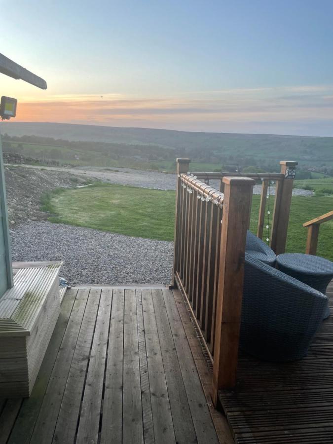 Oakley View Shepherds Hut With Hot Tub Whitby