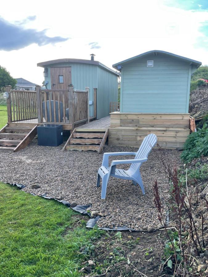 Chalet Oakley View Shepherds Hut With Hot Tub Whitby