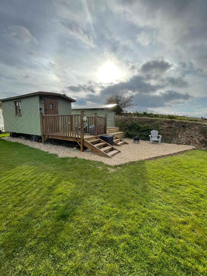 Chalet Oakley View Shepherds Hut With Hot Tub Whitby