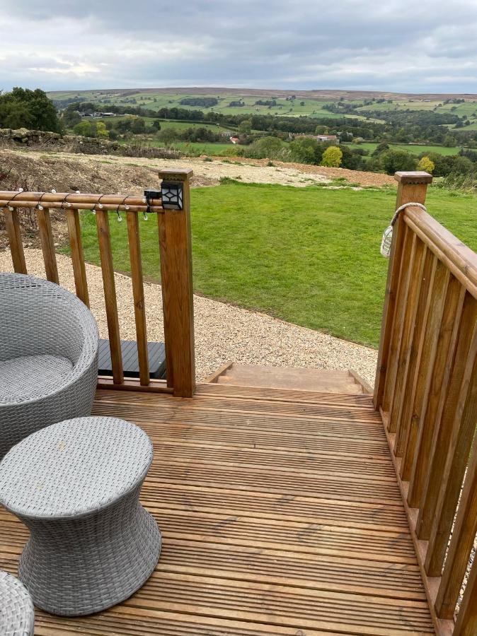 Chalet Oakley View Shepherds Hut With Hot Tub *