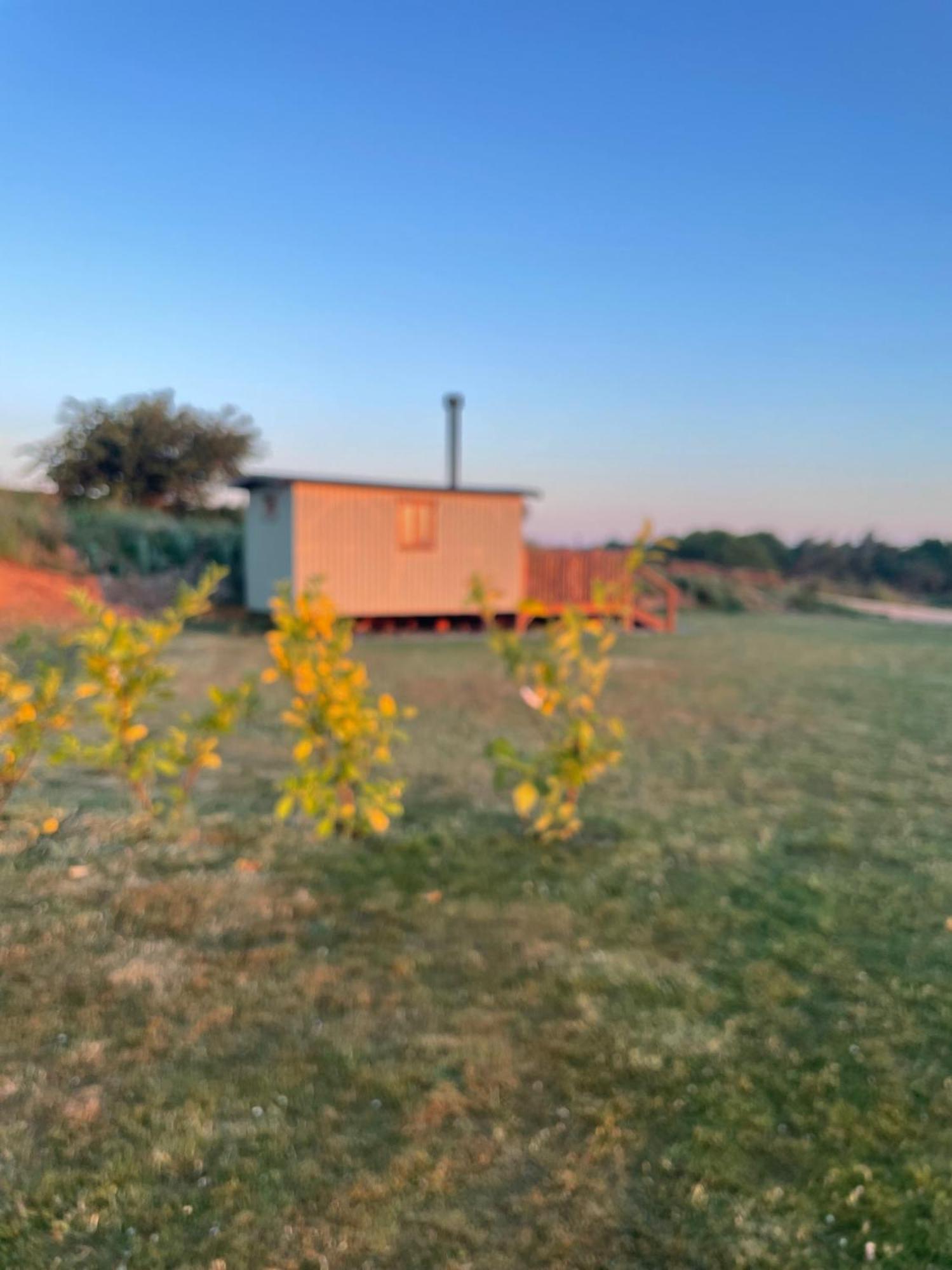 Oakley View Shepherds Huts *